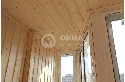 Остекление балкона и отделка деревянной вагонкой - фото - 7